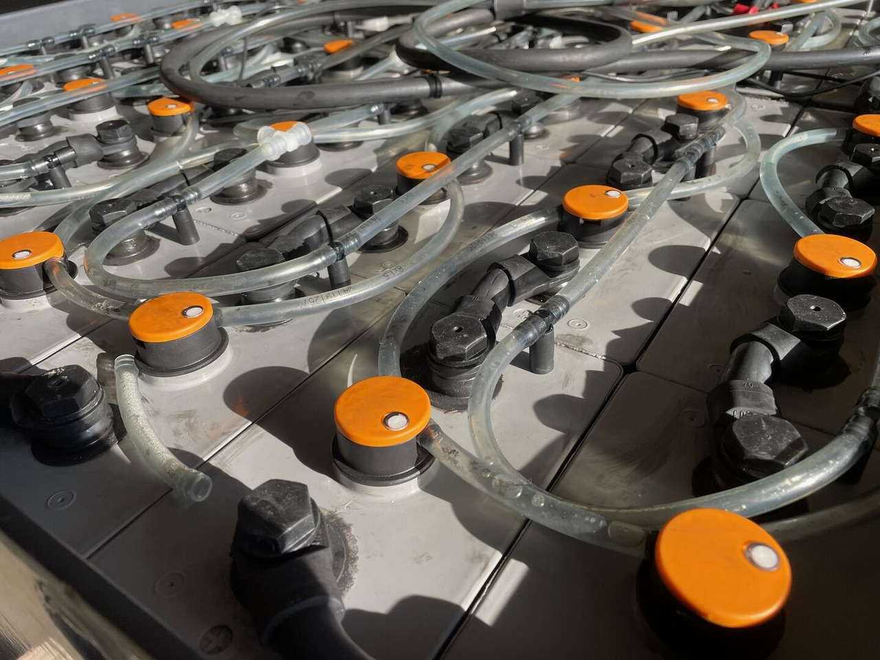 Exide 80V 6 PZS 930 - Аккумулятор для Погрузочно-разгрузочной техники: фото 3 Exide 80V 6 PZS 930 - Аккумулятор для Погрузочно-разгрузочной техники: фото 3