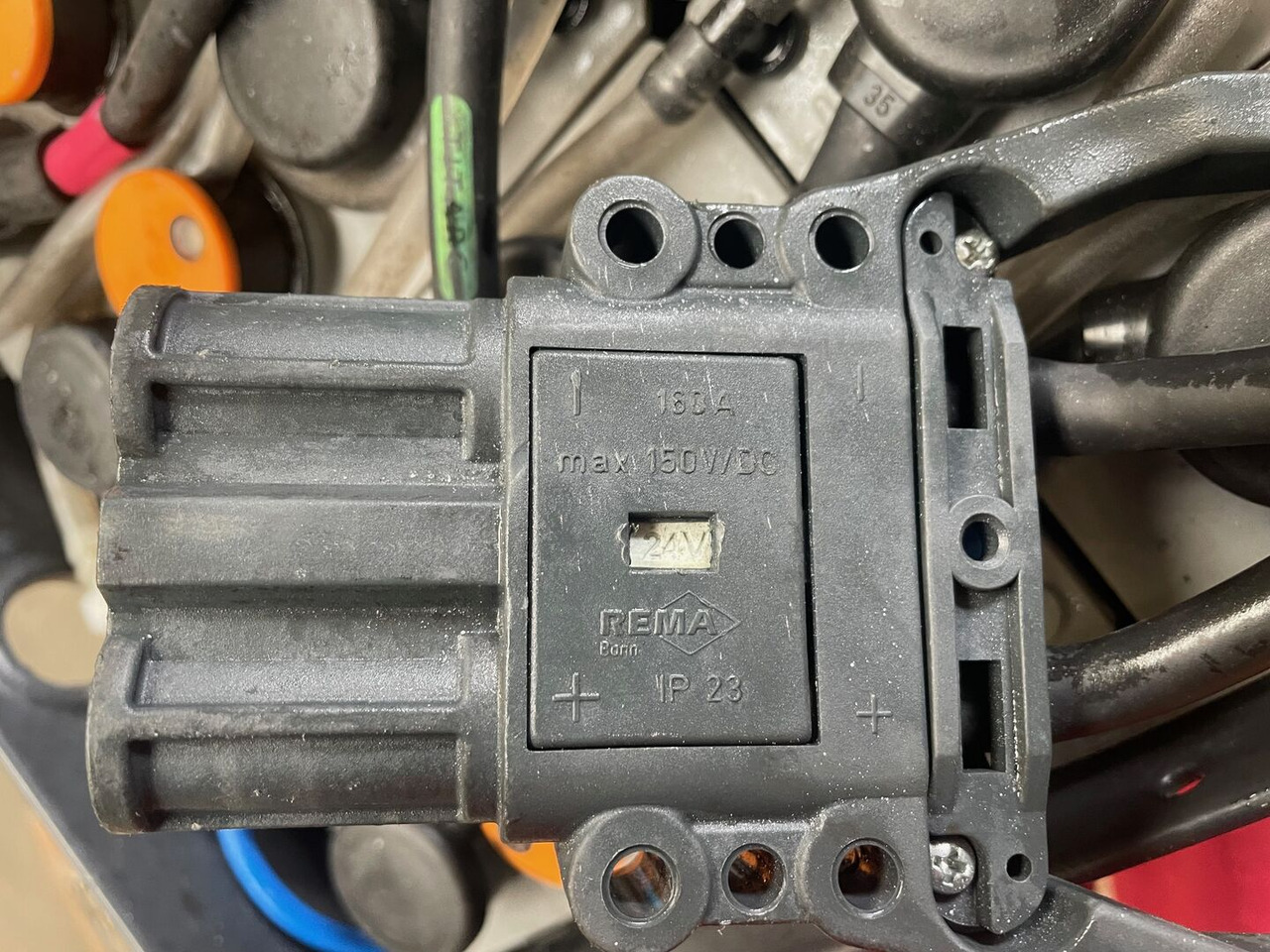 Hawker 24 Volt I 3 PZS 375 - Аккумулятор для Погрузочно-разгрузочной техники: фото 4 Hawker 24 Volt I 3 PZS 375 - Аккумулятор для Погрузочно-разгрузочной техники: фото 4