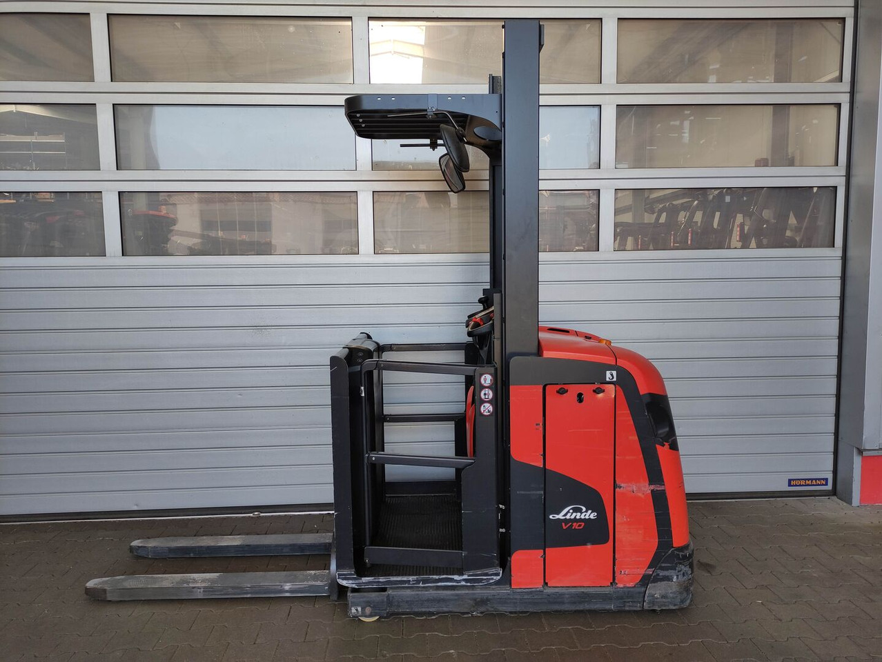 Linde V10-02 - Сборщик заказов: фото 2 Linde V10-02 - Сборщик заказов: фото 2