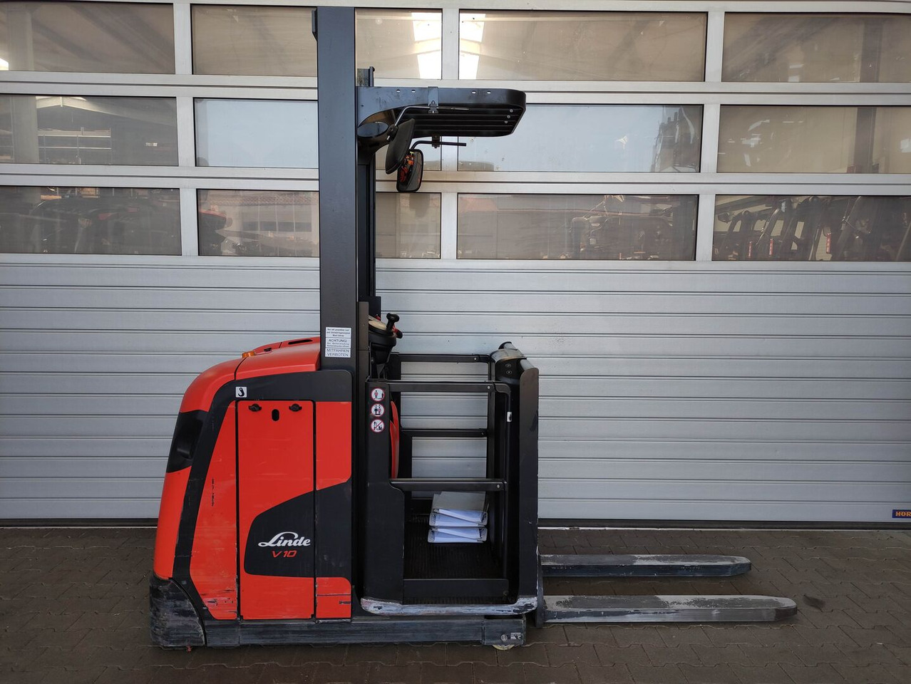 Linde V10-02 - Сборщик заказов: фото 1 Linde V10-02 - Сборщик заказов: фото 1