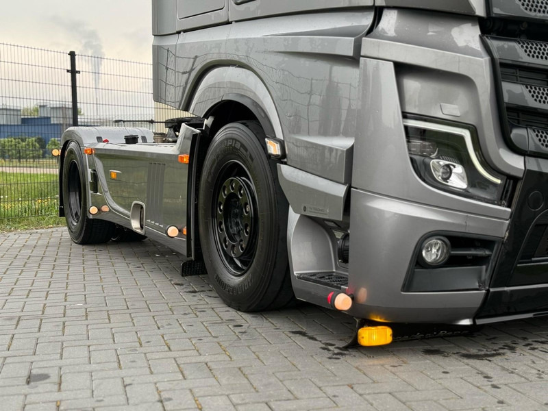 Mercedes-Benz 1863.630 SHOWTRUCK, VOLLUCHT, L PAKKET, HYDRAULIEK, TOPSTAAT. - Тягач: фото 5 Mercedes-Benz 1863.630 SHOWTRUCK, VOLLUCHT, L PAKKET, HYDRAULIEK, TOPSTAAT. - Тягач: фото 5