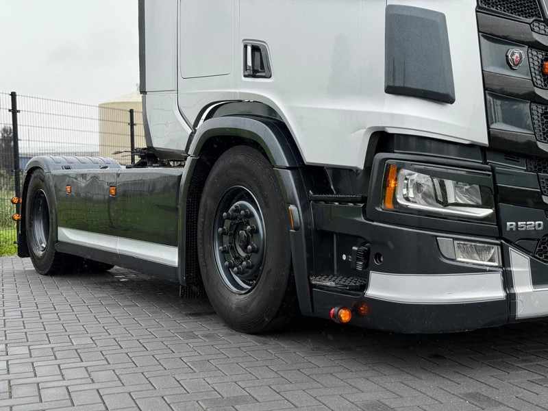 Scania R 520 FULL AIR, RETARDER, 2X TANK, SHOW, FULL SPOILER. - Тягач: фото 4 Scania R 520 FULL AIR, RETARDER, 2X TANK, SHOW, FULL SPOILER. - Тягач: фото 4