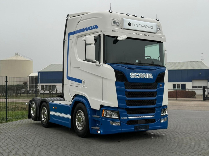 Scania S500 2.95WB, VOLLUCHT, LEER, TOPSTAAT, RETARDER, OMVORMER. - Тягач: фото 1 Scania S500 2.95WB, VOLLUCHT, LEER, TOPSTAAT, RETARDER, OMVORMER. - Тягач: фото 1