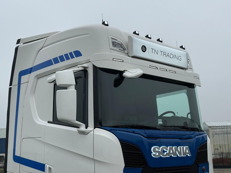 Scania S500 2.95WB, VOLLUCHT, LEER, TOPSTAAT, RETARDER, OMVORMER. - Тягач: фото 2 Scania S500 2.95WB, VOLLUCHT, LEER, TOPSTAAT, RETARDER, OMVORMER. - Тягач: фото 2