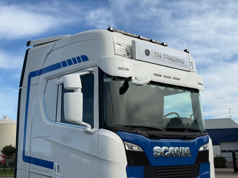 Scania S650 V8 NGS 2.95WB, PTO VOORBEREIDING, VOLLUCHT, KING OF THE ROAD, RETARDER, LEER. - Тягач: фото 2 Scania S650 V8 NGS 2.95WB, PTO VOORBEREIDING, VOLLUCHT, KING OF THE ROAD, RETARDER, LEER. - Тягач: фото 2