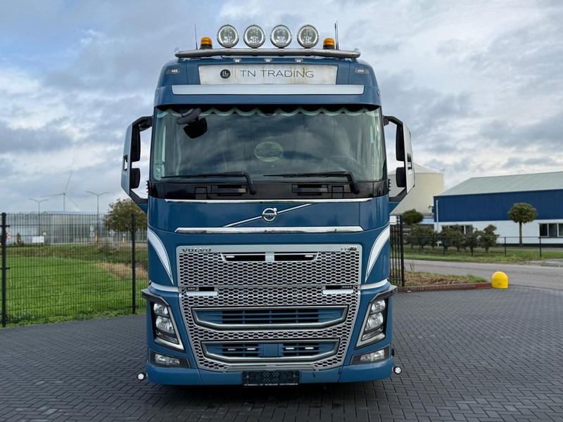 Volvo FH16.650 VOLLUCHT, HYDRAULIEK, SHOW INTERIEUR, DYNAMIC STEERING. - Тягач: фото 4 Volvo FH16.650 VOLLUCHT, HYDRAULIEK, SHOW INTERIEUR, DYNAMIC STEERING. - Тягач: фото 4