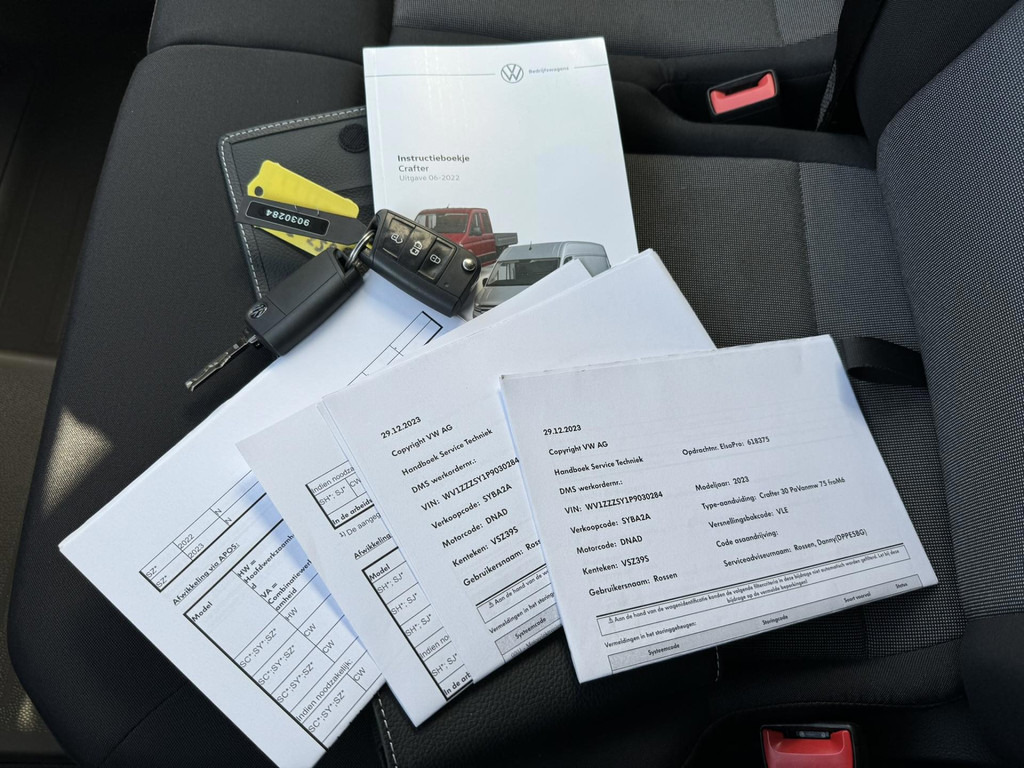 Volkswagen Crafter-30 2.0 TDI L3H3 Highline 4S banden Trekhaak Carplay Pdc v+a Cruise DAB - Цельнометаллический фургон: фото 4 Volkswagen Crafter-30 2.0 TDI L3H3 Highline 4S banden Trekhaak Carplay Pdc v+a Cruise DAB - Цельнометаллический фургон: фото 4