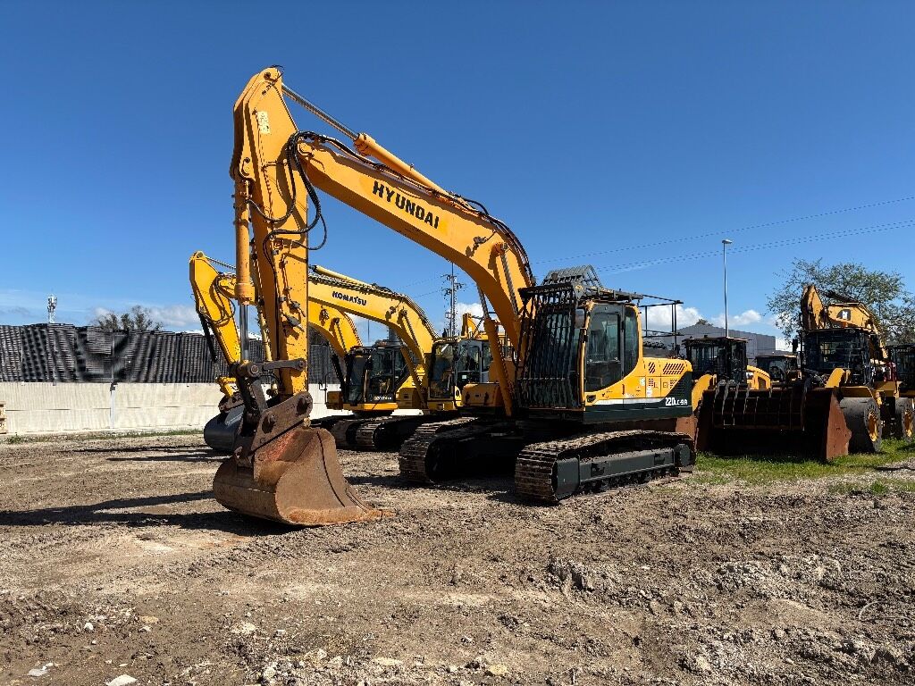 Hyundai R220LC-9 - Гусеничный экскаватор: фото 1 Hyundai R220LC-9 - Гусеничный экскаватор: фото 1