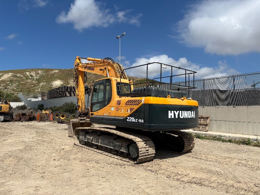 Hyundai R220LC-9 - Гусеничный экскаватор: фото 3 Hyundai R220LC-9 - Гусеничный экскаватор: фото 3
