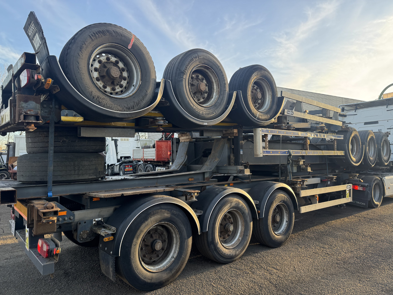 VAN HOOL Porte container - Полуприцеп-контейнеровоз/ Сменный кузов: фото 1 VAN HOOL Porte container - Полуприцеп-контейнеровоз/ Сменный кузов: фото 1