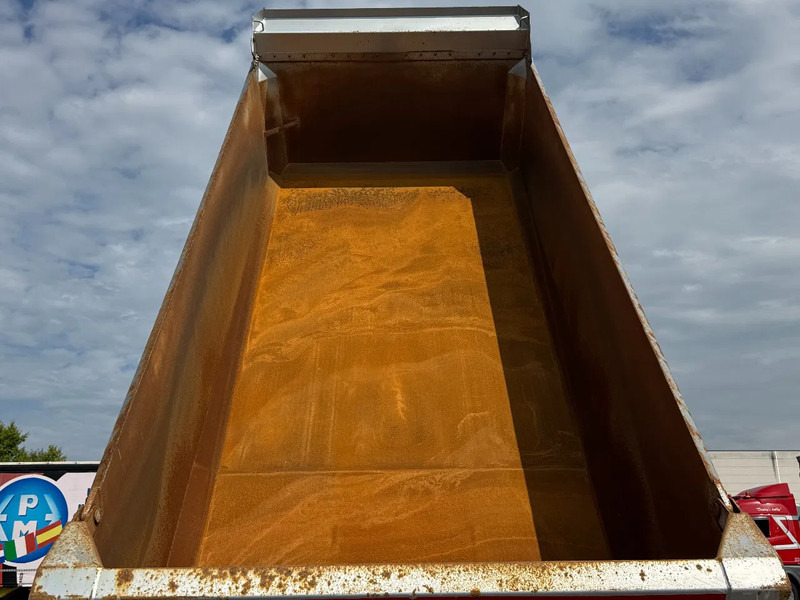 Istrail Kipper / SAF-Disc / MOT 03-2026 - Самосвальный полуприцеп: фото 2 Istrail Kipper / SAF-Disc / MOT 03-2026 - Самосвальный полуприцеп: фото 2