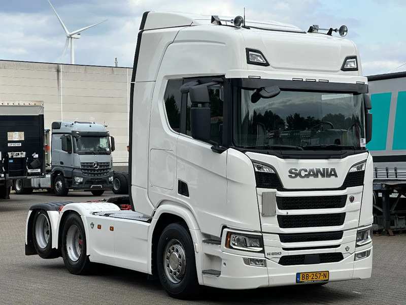 Scania R650 V8 6x2 Boogie / Retarder / 2 Tank / Full Air / Full Spoiler - Тягач: фото 2 Scania R650 V8 6x2 Boogie / Retarder / 2 Tank / Full Air / Full Spoiler - Тягач: фото 2
