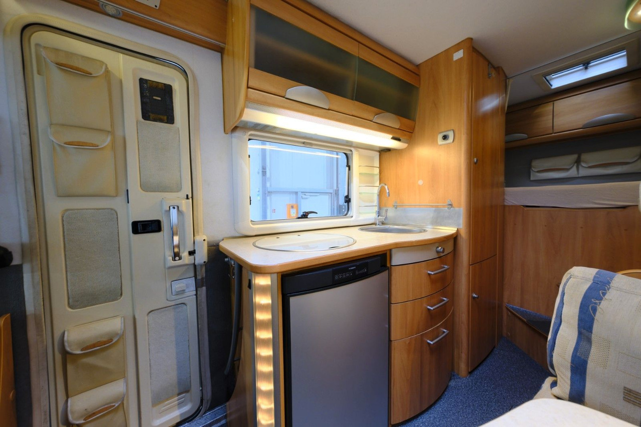 Интегрированный автодом HYMER / ERIBA / HYMERCAR B 504/Festbett+Hubbett/Klima/Solar/DPF-Grün: фото 21