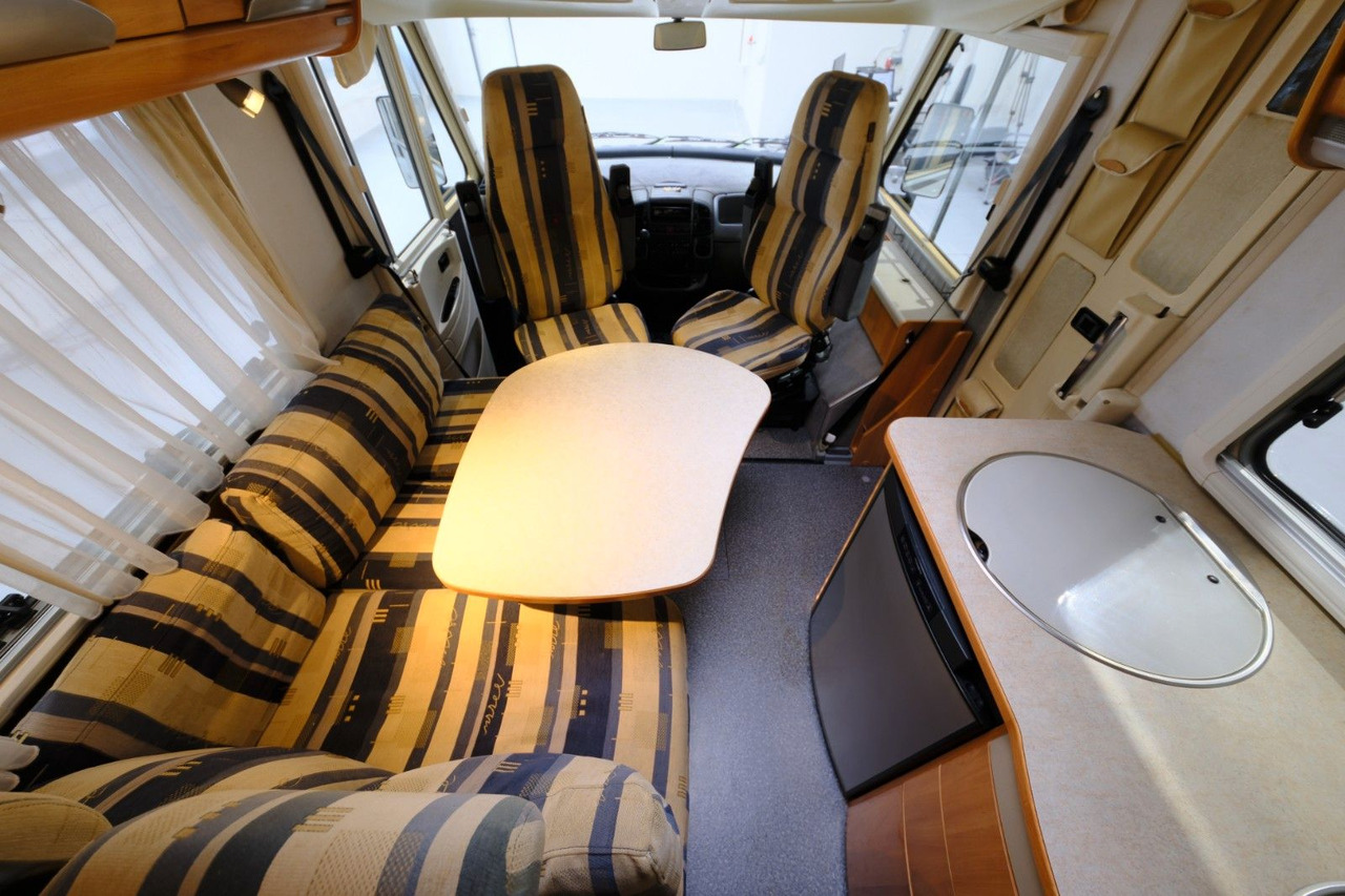 Интегрированный автодом HYMER / ERIBA / HYMERCAR B 504/Festbett+Hubbett/Klima/Solar/DPF-Grün: фото 10