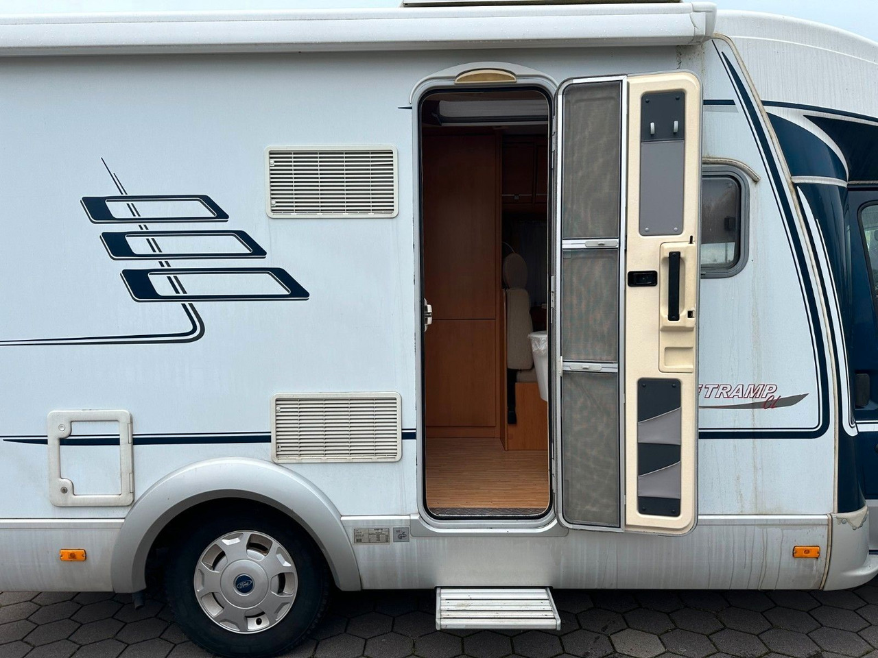 Полуинтегрированный автодом HYMER / ERIBA / HYMERCAR TRAMP T 572 CL/Festbett/Klima/Markise HYMER / ERIBA / HYMERCAR TRAMP T 572 CL/Festbett/Klima/Markise: фото 11