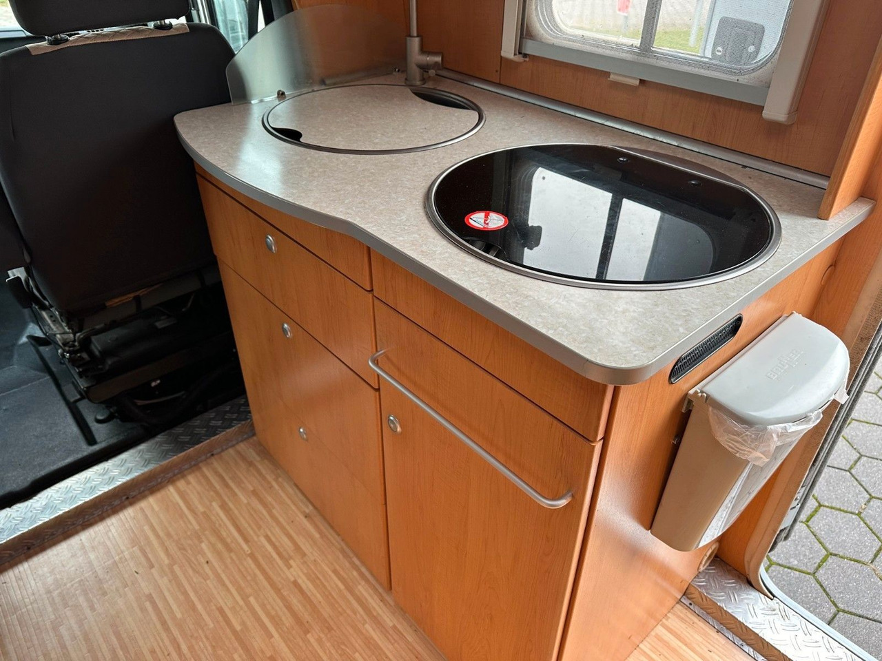 Полуинтегрированный автодом HYMER / ERIBA / HYMERCAR TRAMP T 572 CL/Festbett/Klima/Markise HYMER / ERIBA / HYMERCAR TRAMP T 572 CL/Festbett/Klima/Markise: фото 26