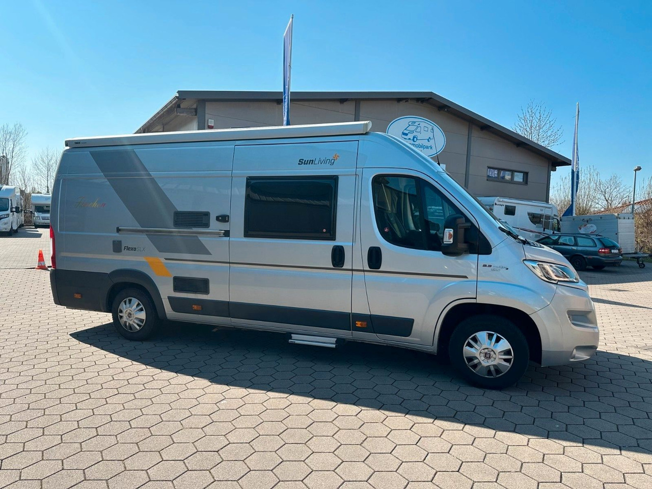 Sun Living Flexo SLX/1.Hand/Einzelbetten/Klima/Solar/Markis - Кастенваген: фото 3 Sun Living Flexo SLX/1.Hand/Einzelbetten/Klima/Solar/Markis - Кастенваген: фото 3
