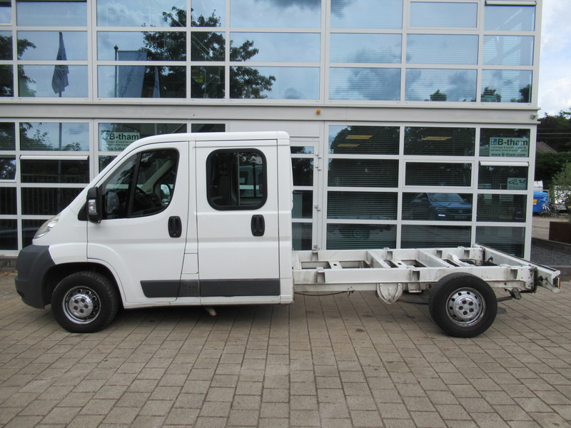 Citroën Jumper 35 2.2HDi 96KW L3 DOKA Dubbelcabine Chassis - Грузовик-шасси, Грузопассажирский фургон: фото 2 Citroën Jumper 35 2.2HDi 96KW L3 DOKA Dubbelcabine Chassis - Грузовик-шасси, Грузопассажирский фургон: фото 2