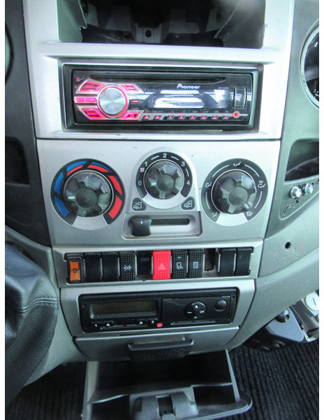 Малотоннажный бортовой грузовик Iveco Daily 50C17 3.0D 125KW EEV 345 PickUp NIDO DIN: фото 11