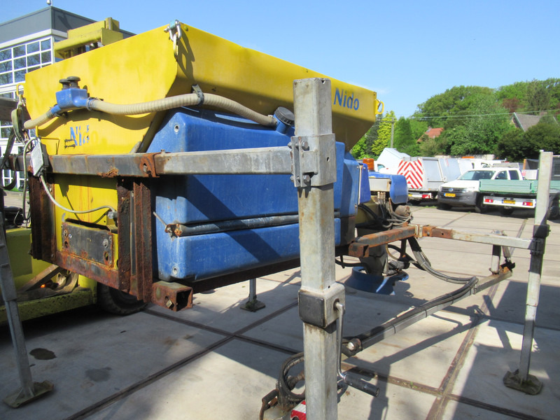 NIDO STRATOS B11K-24 PCXN350 1,1M3 + 500L Rotopower Salzstreuer Salt Spreader Zoutstrooier - Разбрасыватель песка/ Соли: фото 2 NIDO STRATOS B11K-24 PCXN350 1,1M3 + 500L Rotopower Salzstreuer Salt Spreader Zoutstrooier - Разбрасыватель песка/ Соли: фото 2