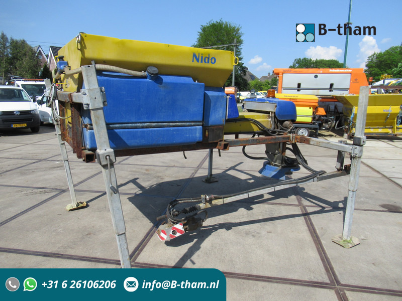 NIDO STRATOS B11K-24 PCXN350 1,1M3 + 500L Rotopower Salzstreuer Salt Spreader Zoutstrooier - Разбрасыватель песка/ Соли: фото 1 NIDO STRATOS B11K-24 PCXN350 1,1M3 + 500L Rotopower Salzstreuer Salt Spreader Zoutstrooier - Разбрасыватель песка/ Соли: фото 1