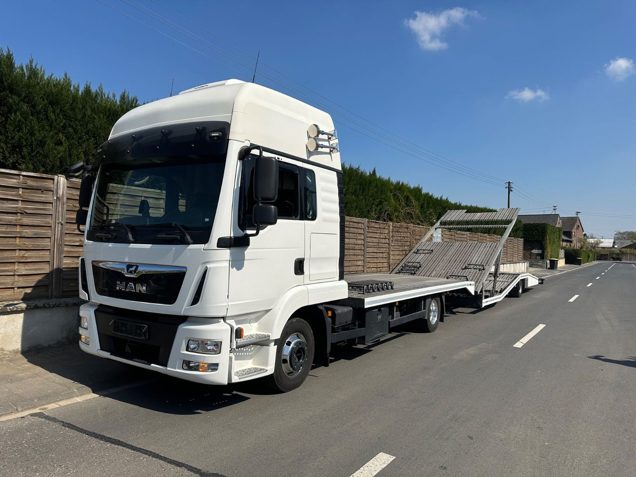 MAN 8.250 TGL*VDI2700*TOP*4-er Zug BFT Anhänger MAN 8.250 TGL*VDI2700*TOP*4x L1H1 - Автовоз, Лёгкий коммерческий автомобиль: фото 1 MAN 8.250 TGL*VDI2700*TOP*4-er Zug BFT Anhänger MAN 8.250 TGL*VDI2700*TOP*4x L1H1 - Автовоз, Лёгкий коммерческий автомобиль: фото 1