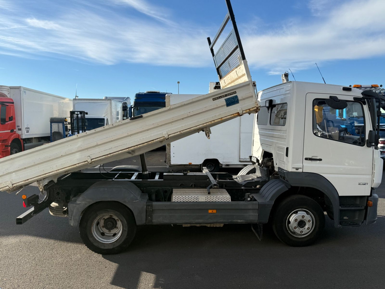 Mercedes-Benz Atego 3 4x2 1021 Meiller, Ahk, Klima, Tüv neu - Самосвал: фото 4 Mercedes-Benz Atego 3 4x2 1021 Meiller, Ahk, Klima, Tüv neu - Самосвал: фото 4