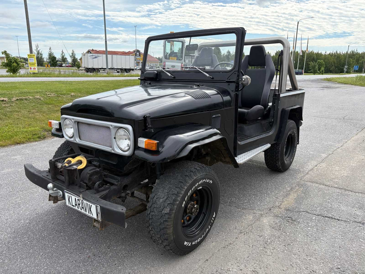 Convertible Toyota Land Cruiser BJ40 - Внедорожник: фото 1 Convertible Toyota Land Cruiser BJ40 - Внедорожник: фото 1