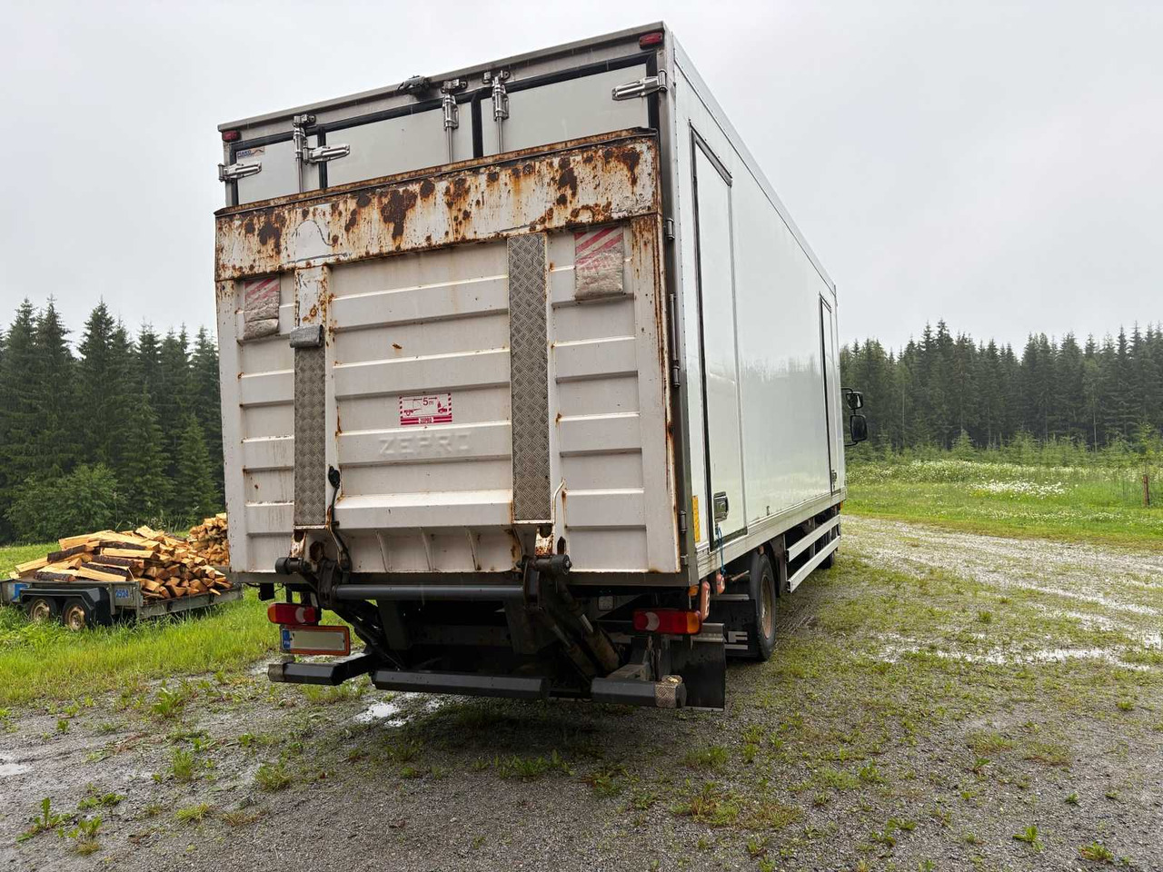 Refrigerated truck DAF LF 45.220 6.7 - Рефрижератор: фото 2 Refrigerated truck DAF LF 45.220 6.7 - Рефрижератор: фото 2
