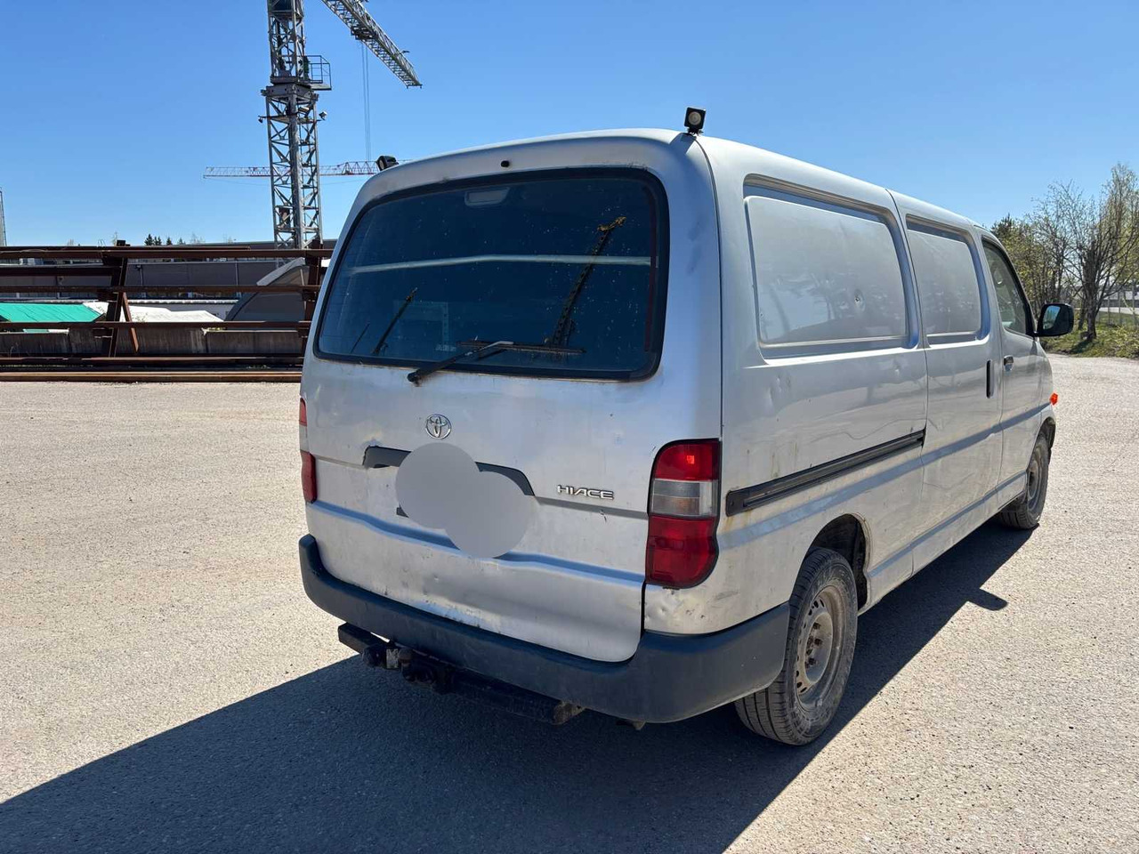 Van Toyota Hiace 2.5TD - Цельнометаллический фургон: фото 5 Van Toyota Hiace 2.5TD - Цельнометаллический фургон: фото 5