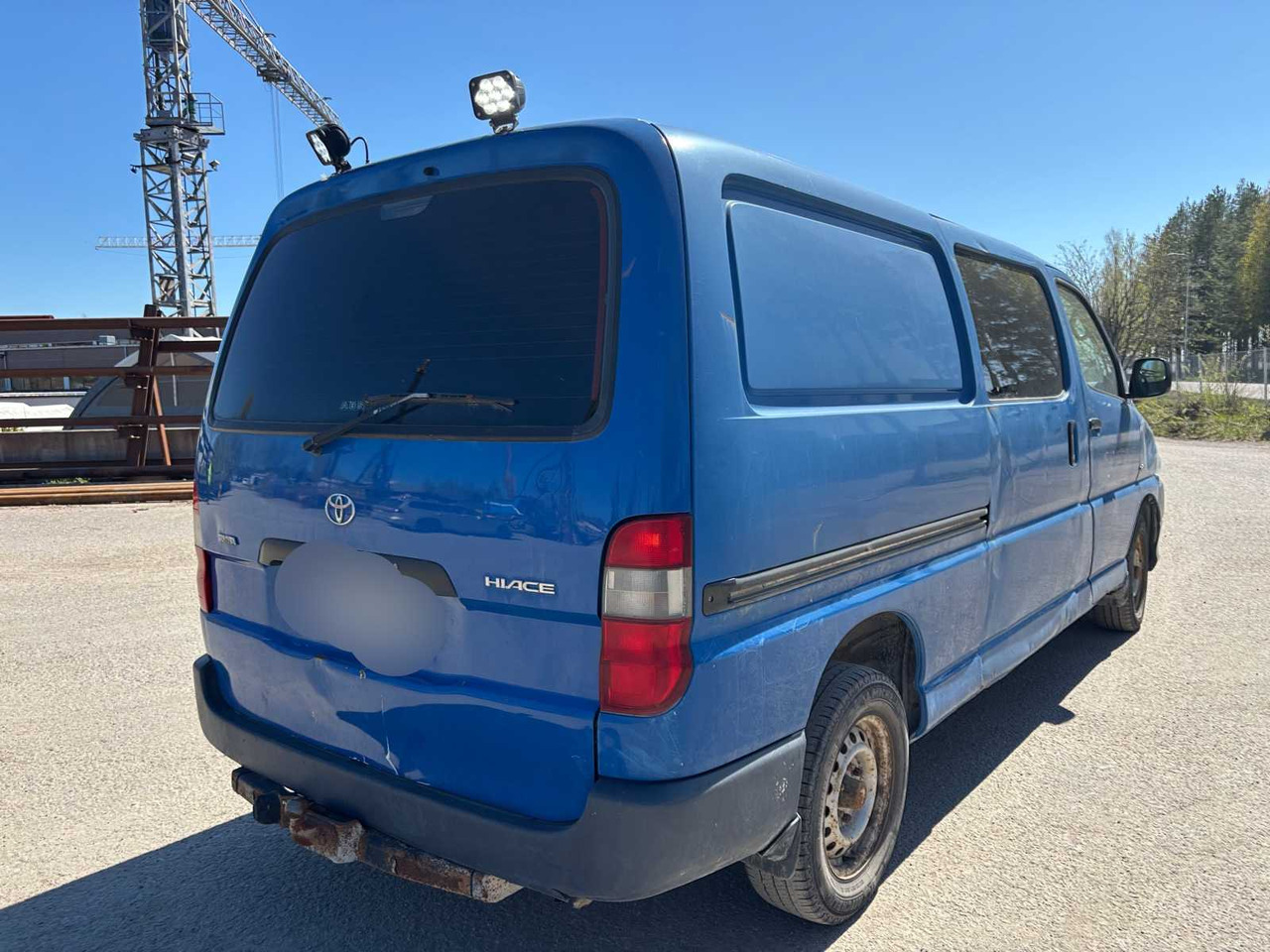 Van Toyota Hiace 2.5TD - Цельнометаллический фургон: фото 5 Van Toyota Hiace 2.5TD - Цельнометаллический фургон: фото 5