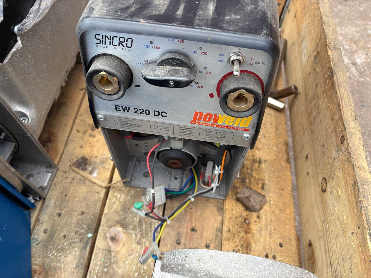 Welding generator Sincro EW 220 DC - Сварочное оборудование: фото 1 Welding generator Sincro EW 220 DC - Сварочное оборудование: фото 1