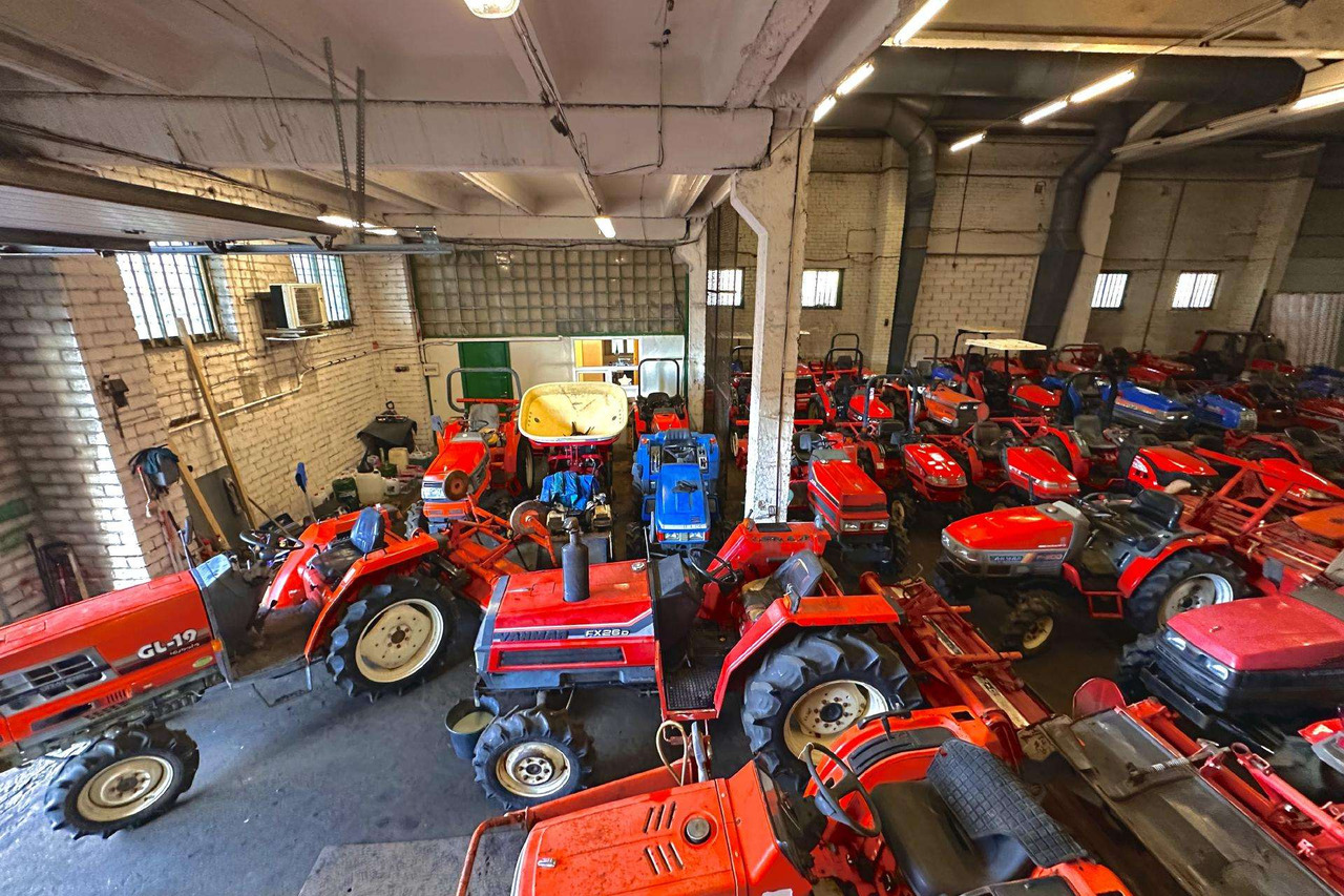 Yanmar F180 - Трактор: фото 3 Yanmar F180 - Трактор: фото 3