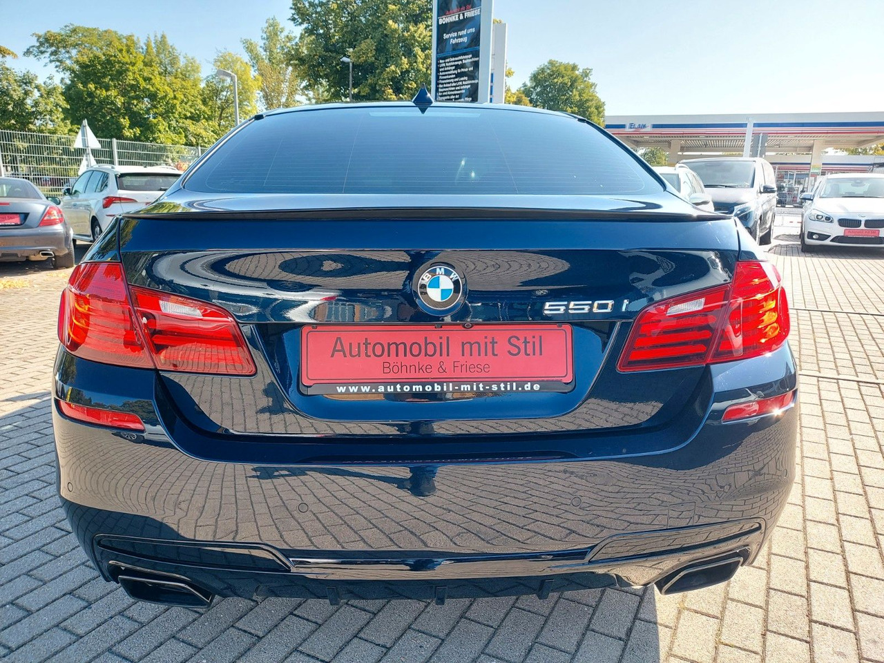BMW 550i Limousine Autom. M-Sport HUD Glasdach H&K - Седан: фото 5 BMW 550i Limousine Autom. M-Sport HUD Glasdach H&K - Седан: фото 5