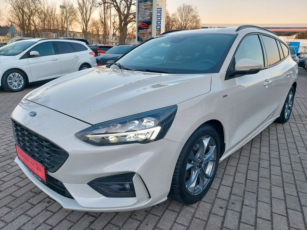 Ford Focus Turnier ST-Line LED Navi Kamera Spurassist - Легковой автомобиль: фото 4 Ford Focus Turnier ST-Line LED Navi Kamera Spurassist - Легковой автомобиль: фото 4