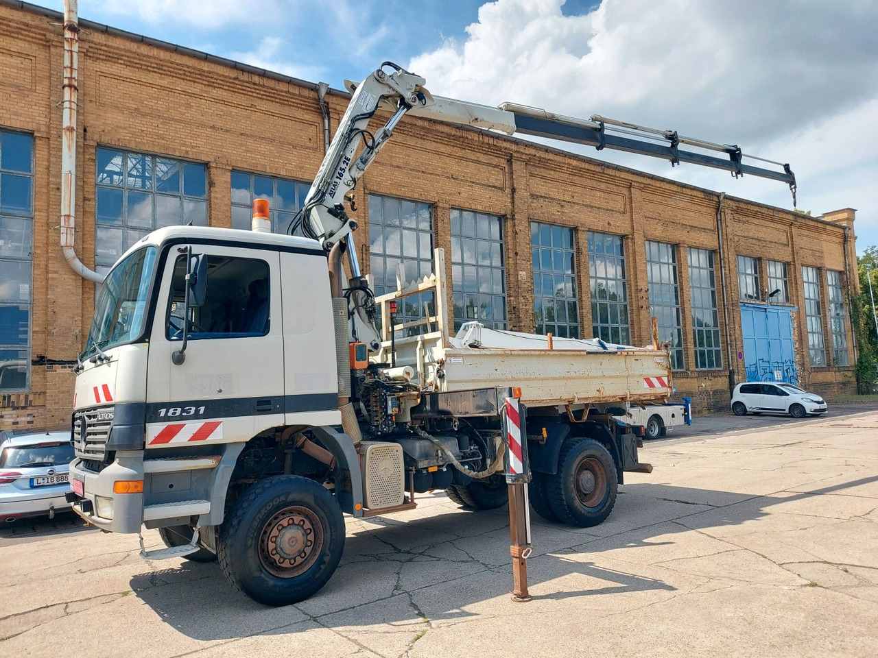 Mercedes-Benz ACTROS 1831 4X4 KRAN MEILER ALLRAD ATLAS 165.2E - Самосвал, Автоманипулятор: фото 3 Mercedes-Benz ACTROS 1831 4X4 KRAN MEILER ALLRAD ATLAS 165.2E - Самосвал, Автоманипулятор: фото 3