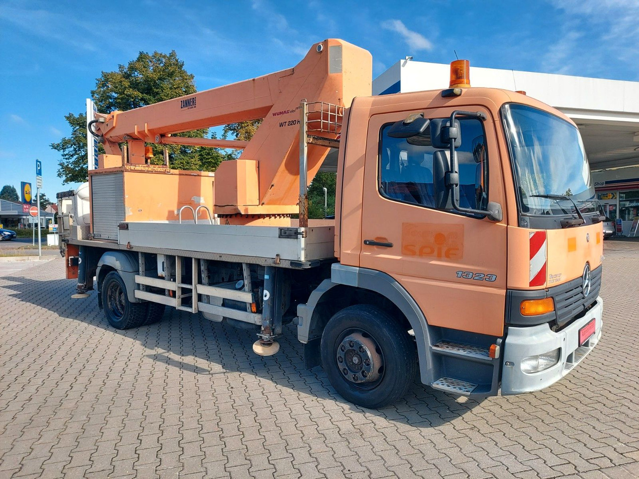 Mercedes-Benz ATEGO 1323 HUBSTEIGER WUMAG WT220H - Грузовик с подъемником: фото 3 Mercedes-Benz ATEGO 1323 HUBSTEIGER WUMAG WT220H - Грузовик с подъемником: фото 3