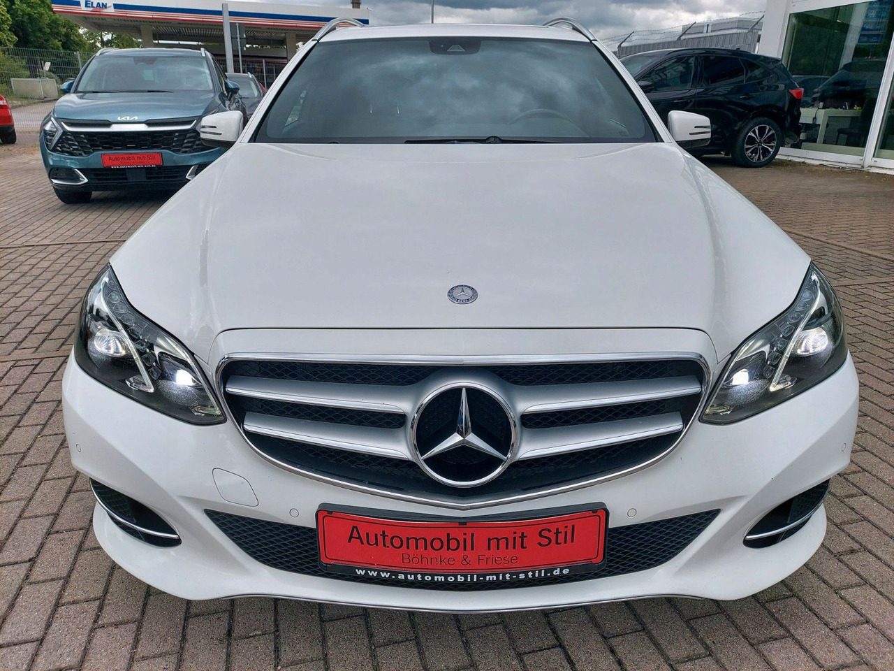 Mercedes-Benz E 220 E -Klasse T 220CDI LED Glasdach Leder Navi - Легковой автомобиль: фото 4 Mercedes-Benz E 220 E -Klasse T 220CDI LED Glasdach Leder Navi - Легковой автомобиль: фото 4