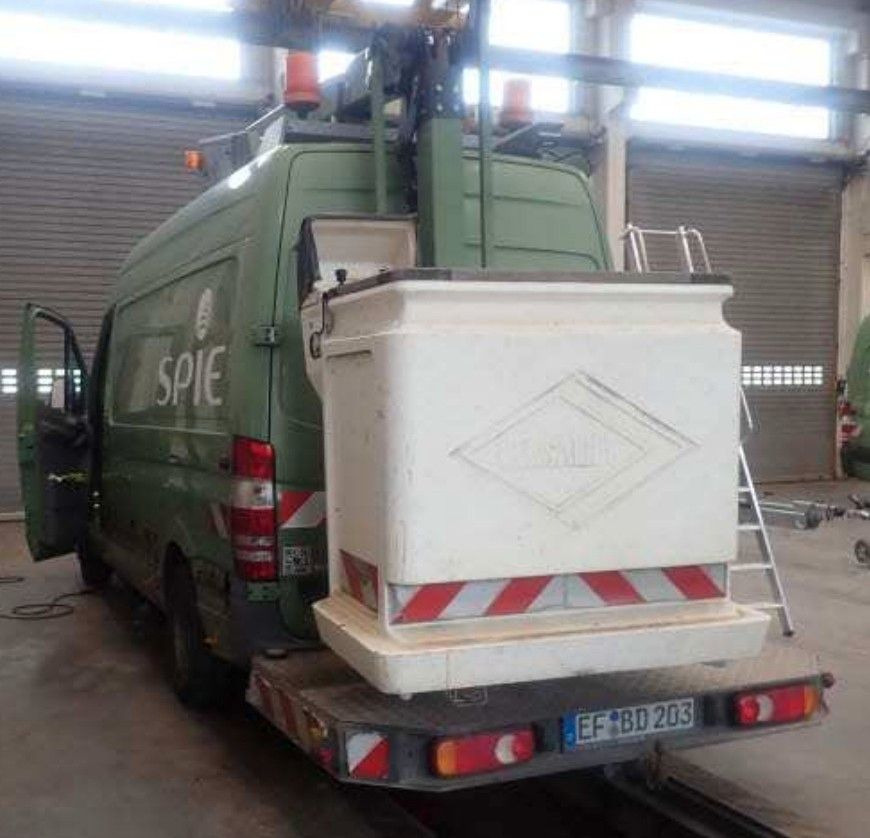 Mercedes-Benz Sprinter II Kasten 515 Steiger Hub - Грузовик с подъемником: фото 1 Mercedes-Benz Sprinter II Kasten 515 Steiger Hub - Грузовик с подъемником: фото 1