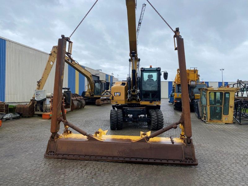 Caterpillar D65 PX - Отвал: фото 3 Caterpillar D65 PX - Отвал: фото 3