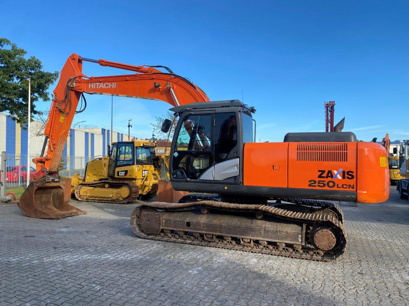 Hitachi ZX250 LCN-5 NVT - Гусеничный экскаватор: фото 1 Hitachi ZX250 LCN-5 NVT - Гусеничный экскаватор: фото 1