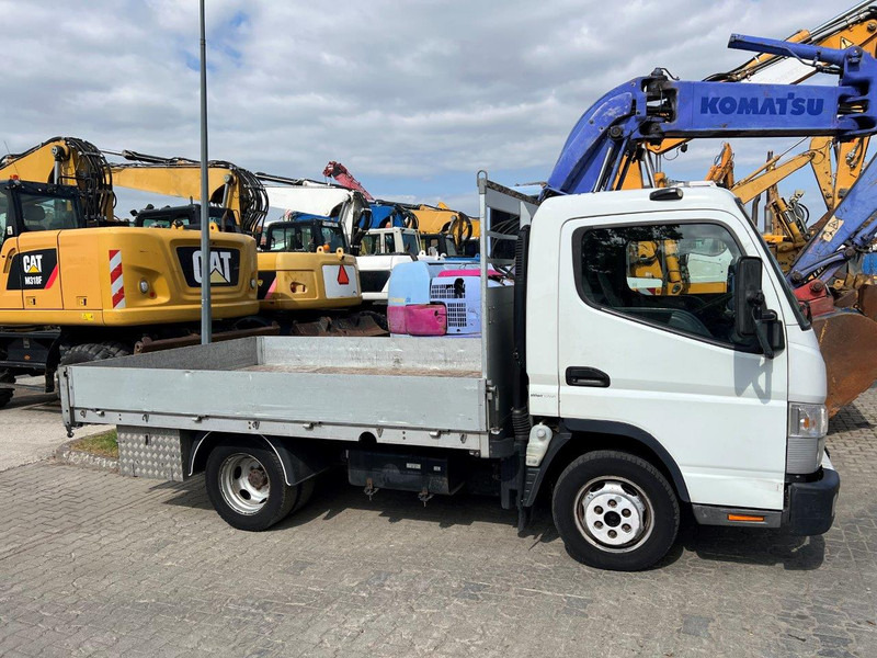 Mitsubishi Fuso Canter 3C18 NVT - Грузовик с закрытым кузовом: фото 1 Mitsubishi Fuso Canter 3C18 NVT - Грузовик с закрытым кузовом: фото 1