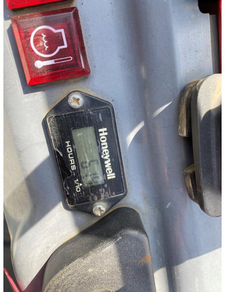 Takeuchi TB210R NVT - Мини-экскаватор: фото 4 Takeuchi TB210R NVT - Мини-экскаватор: фото 4