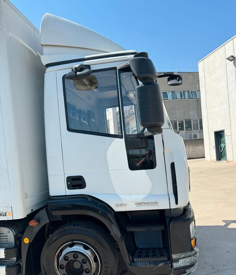 Iveco - Грузовик с закрытым кузовом: фото 3 Iveco - Грузовик с закрытым кузовом: фото 3