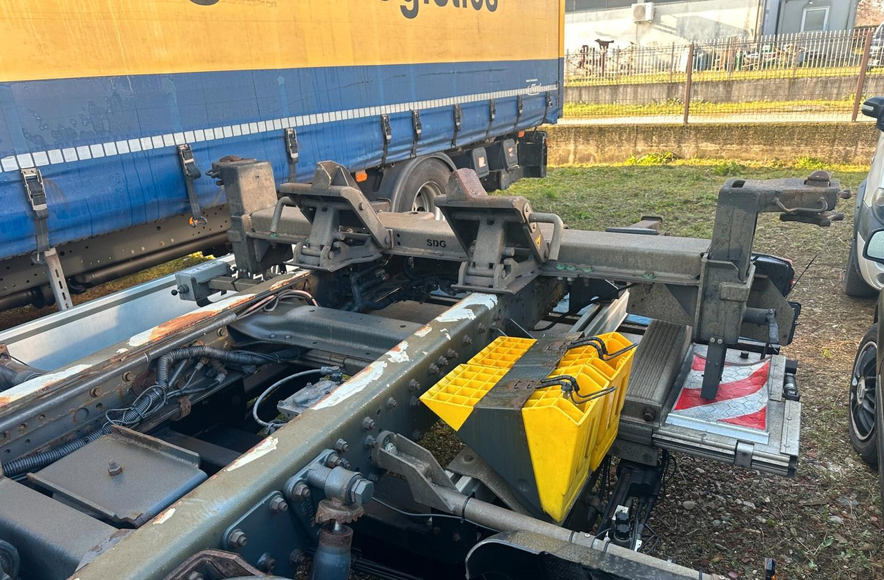 Iveco STRALIS AS 260 S 42 CASSE MOBILI SPONDA EURO - Грузовик-шасси: фото 5 Iveco STRALIS AS 260 S 42 CASSE MOBILI SPONDA EURO - Грузовик-шасси: фото 5