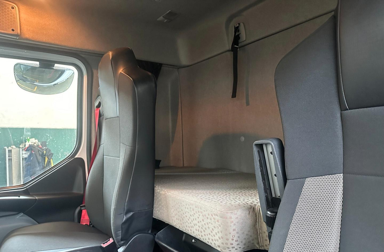 RENAULT MIDLIM D13.250 AUTOTELAIO CABINA LETTO EUR - Грузовик-шасси: фото 5 RENAULT MIDLIM D13.250 AUTOTELAIO CABINA LETTO EUR - Грузовик-шасси: фото 5
