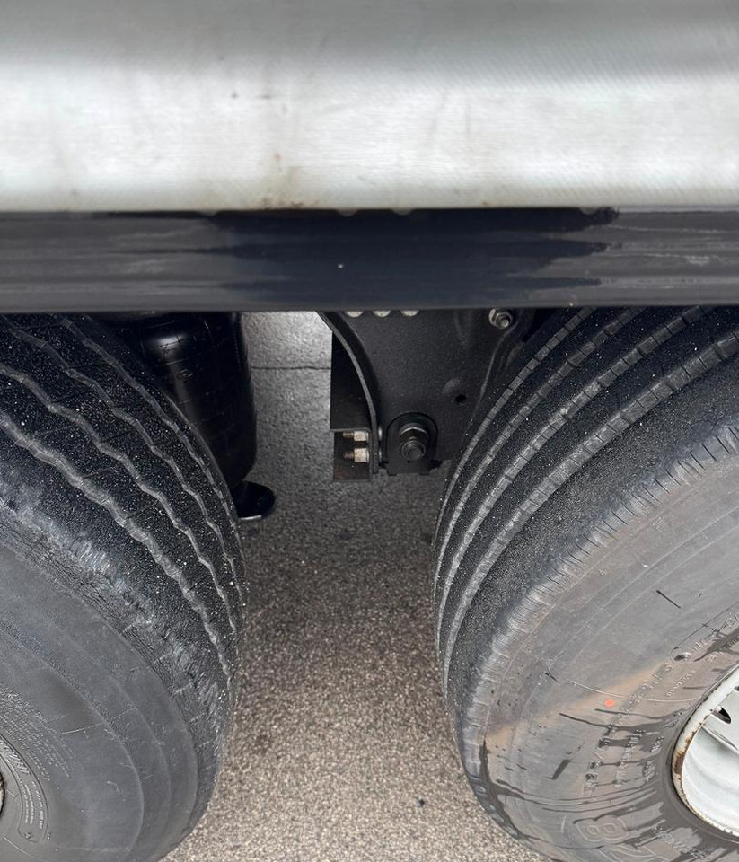 Тентованный полуприцеп Semirimorchio: фото 12 Тентованный полуприцеп Semirimorchio: фото 12