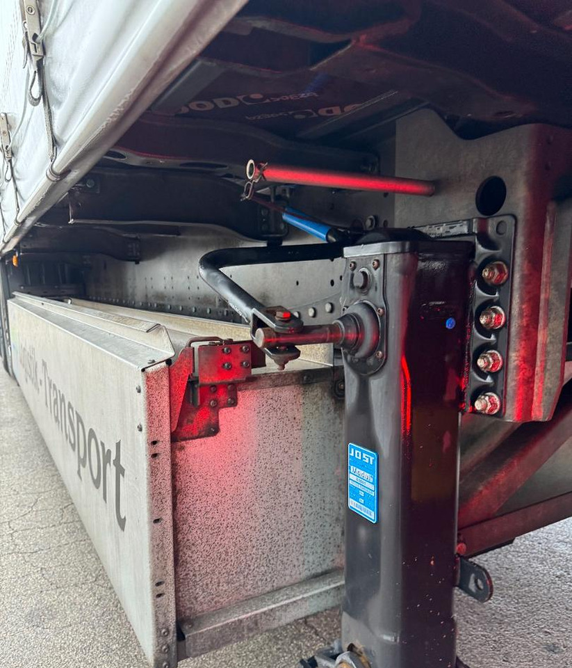 Semirimorchio - Тентованный полуприцеп: фото 4 Semirimorchio - Тентованный полуприцеп: фото 4