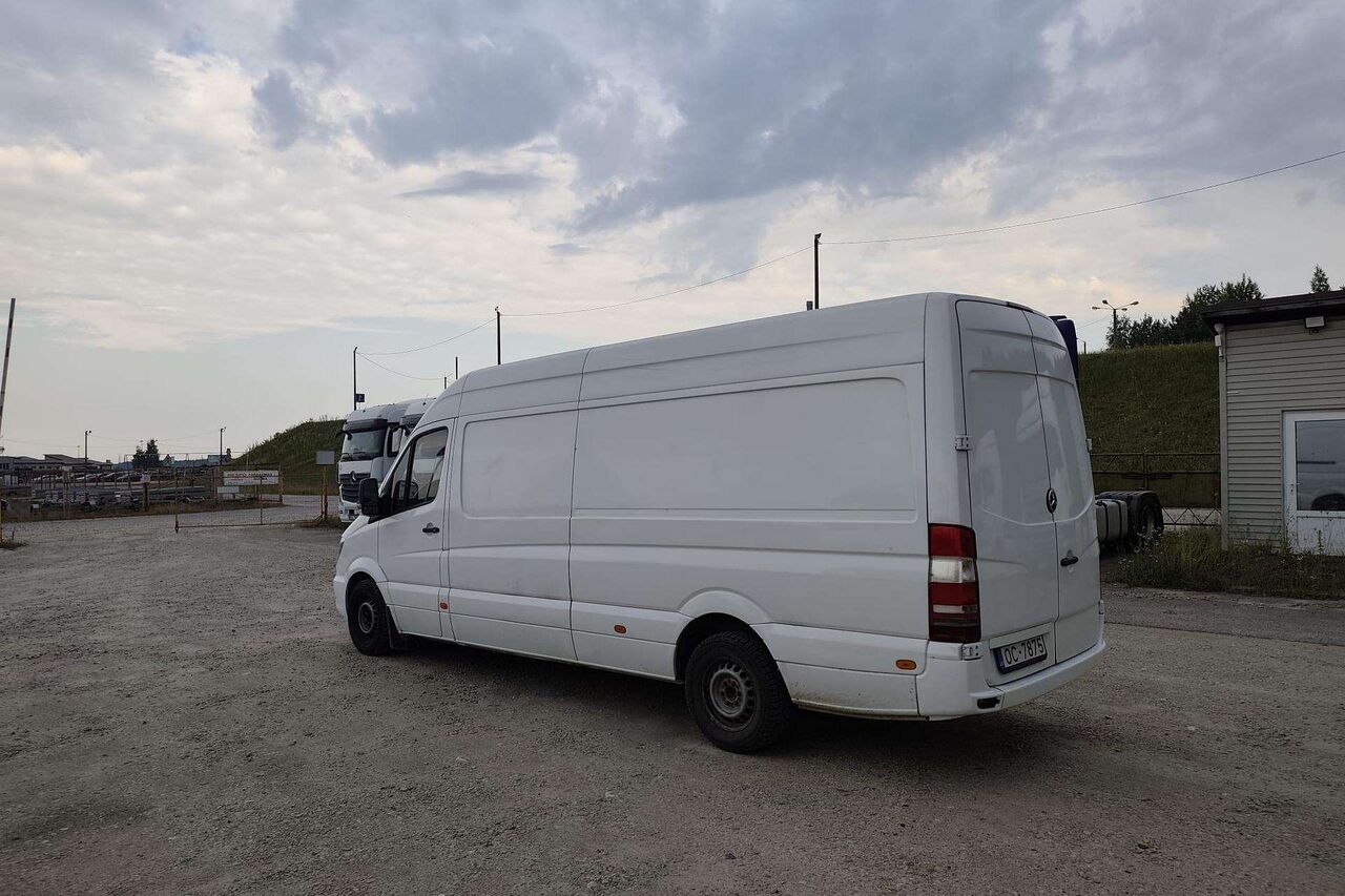 Mercedes-Benz Sprinter - Цельнометаллический фургон: фото 4 Mercedes-Benz Sprinter - Цельнометаллический фургон: фото 4