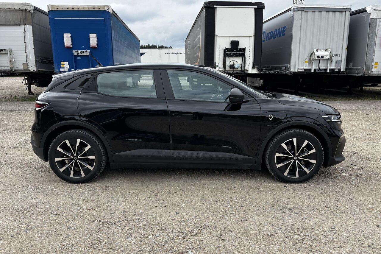 Renault Megane E-Tech - Хэтчбек: фото 5 Renault Megane E-Tech - Хэтчбек: фото 5